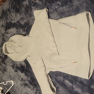 Girls Old Navy active hoodie. Grey, size M(8). EUC.